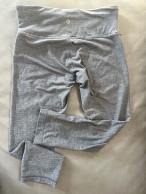 Lululemon Light Gray High-Rise Cropped Leggings